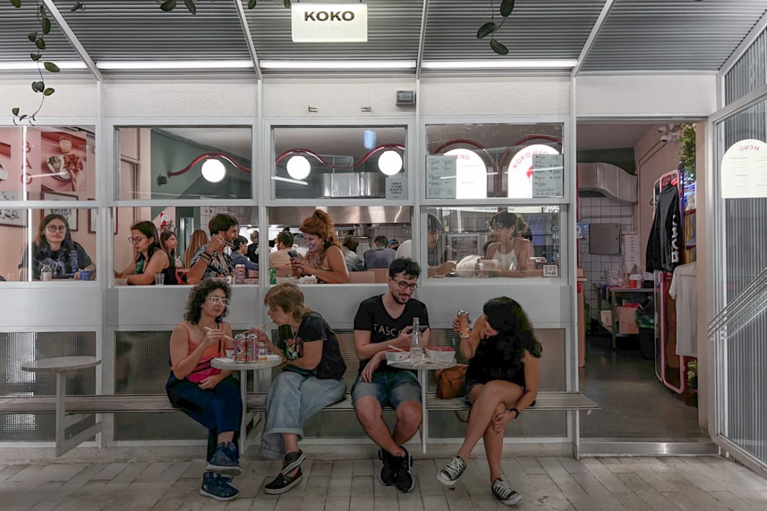 Salida Al Teatro En La Calle Corrientes Dónde Ir A Comer Pinta Magazine 