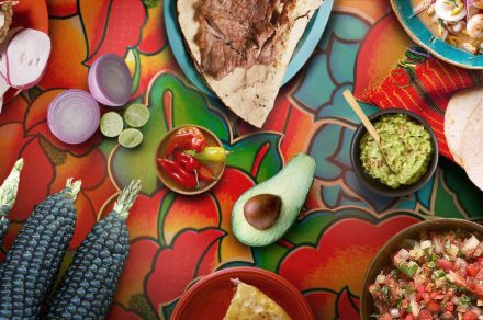 Viajes y gastronomía: 3 nuevas docuseries que la rompen