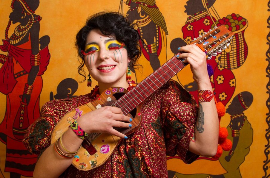 Sofía Viola: la voz latinoamericana en El Teatro Bar