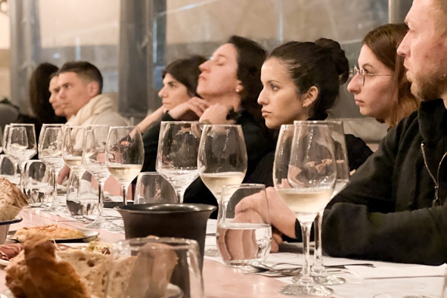 Catas y degustaciones: dónde se vive el ritual del vino