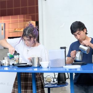 Competencia de Aeropress en Piola Café