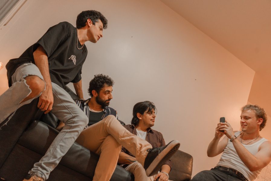I Griega tiene nuevo álbum y lo presenta con un concierto en La Plata