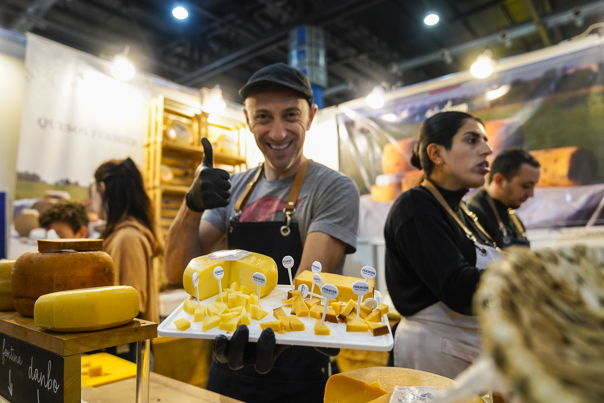 Caminos y Sabores 2025: la guía imprescindible para no perderse de nada en el patio de comidas