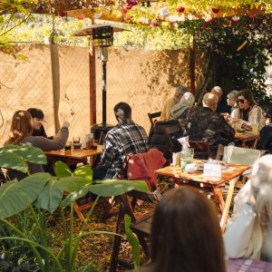 Feria en Volga: gastronomia , vermucitos, emprendedores y música