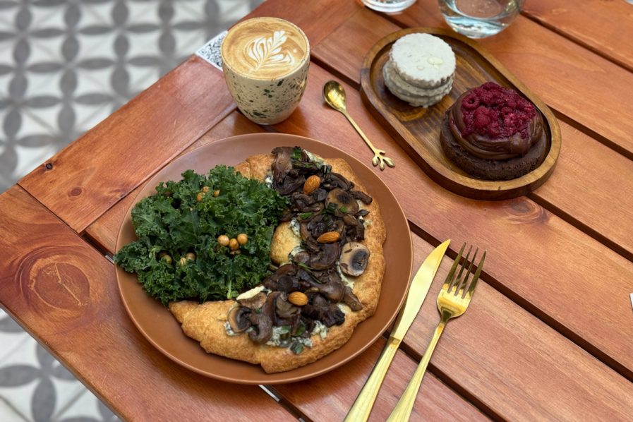 Mooy Real: la primera cafetería sin harinas ni azúcares de La Plata