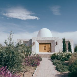 Chozos: el hotel de Mendoza que es punto de encuentro de diseño, arte y música electrónica