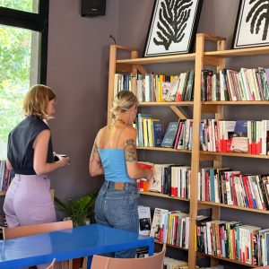 Hola Siberia en Borrego: el reencuentro más esperado (libros y el café)