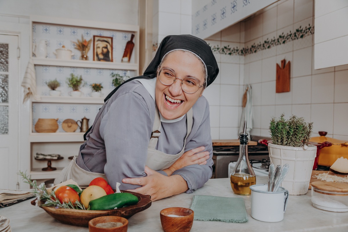 Quién es la Hermana Verónica, la religiosa que llega a elGourmet con sus recetas