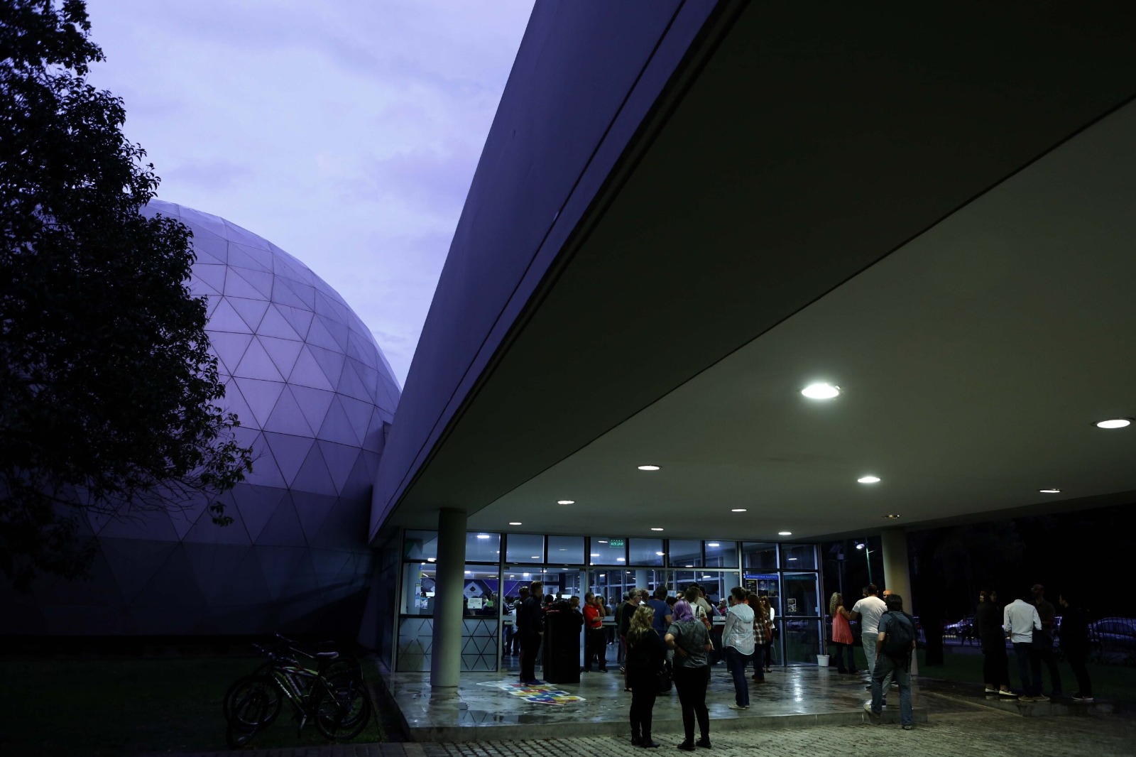 Atardeceres: el nuevo ciclo de Juntada en el Planetario platense